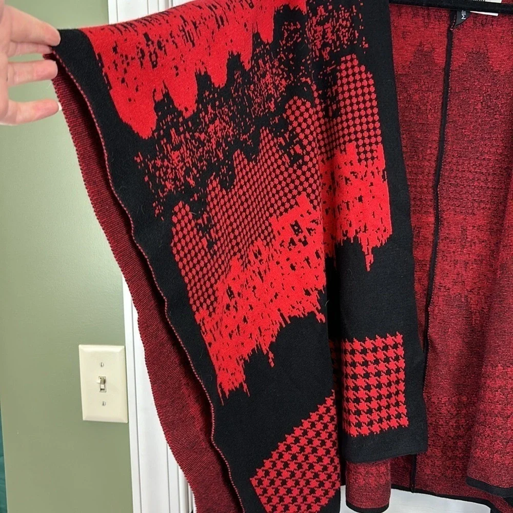 Ming Wang red black shawl wrap